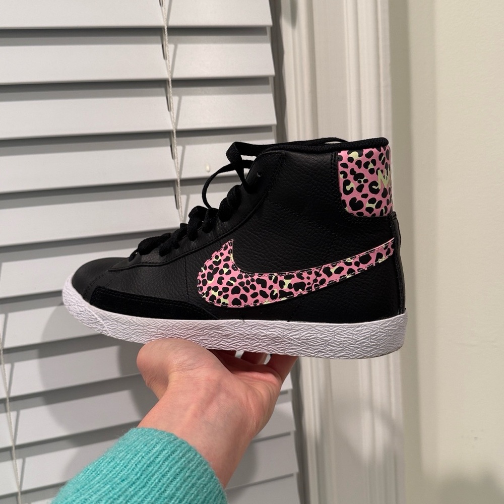 Nike high tops Kids Black and Pink Leopard Sneakers